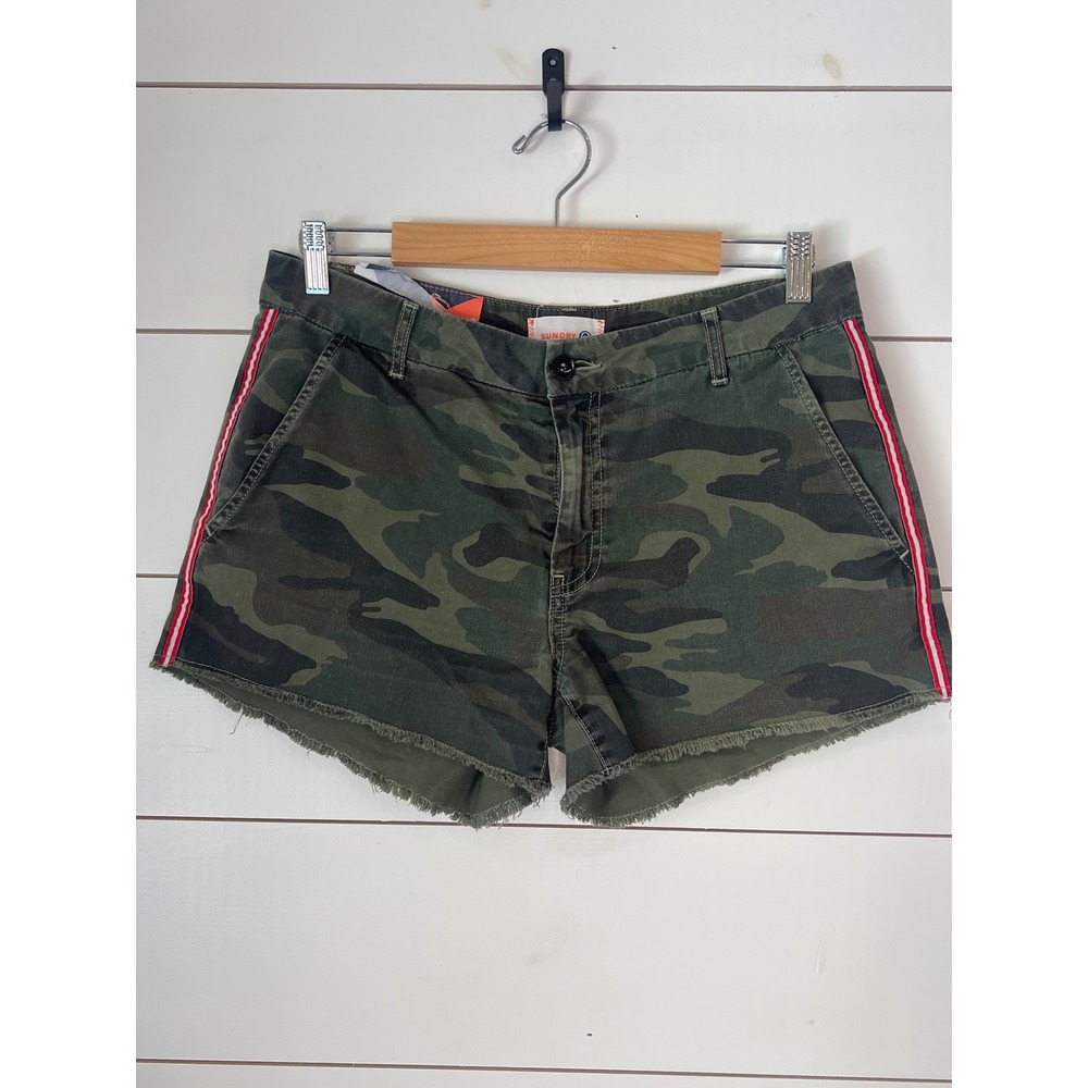 Sundry Camo Shorts Womens 29 Green Camouflage Side Stripe Raw Hem Cotton Twill
